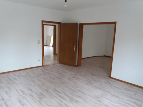 Helle, renovierte 3 Zimmer Wohnung 105 m² mit Balkon in Lindenfels i. Odw.