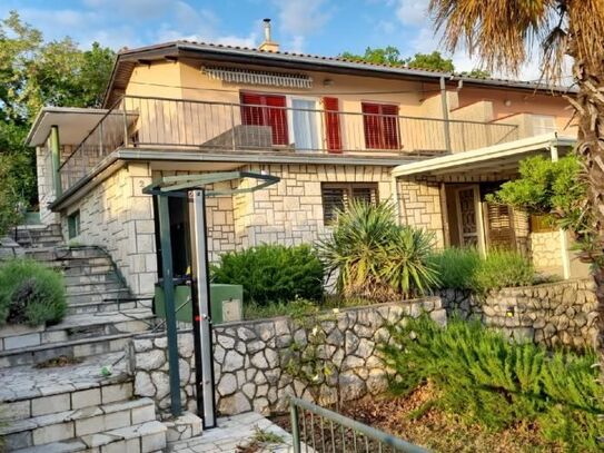 CRIKVENICA, SELCE – Haus am Meer in toller Lage