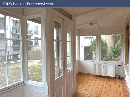 TRAUMHAFTE RUHIG GELEGENE REMISE IM HERZEN VON FRIEDRICHSHAGEN (Erstbezug nach Modernisierung)