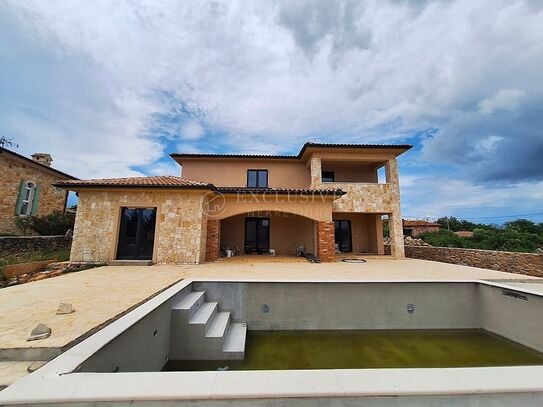 KRK - WUNDERSCHÖNE VILLA MIT SCHWIMMBAD IN RUHIGER LAGE