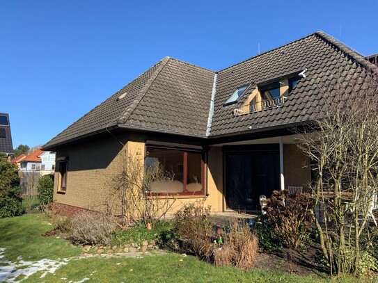 ATTRAKTIVES 2-GESCHOSSIGES ARCHITEKTENHAUS, Winkelbungalow, 26131 OLDENBURG ( EVERSTEN)