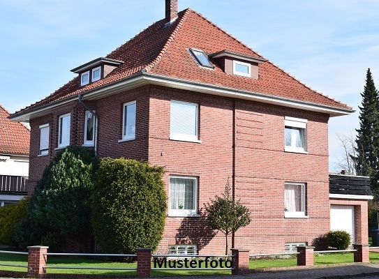 Mehrfamilienhaus mit geplanten Büroräumen