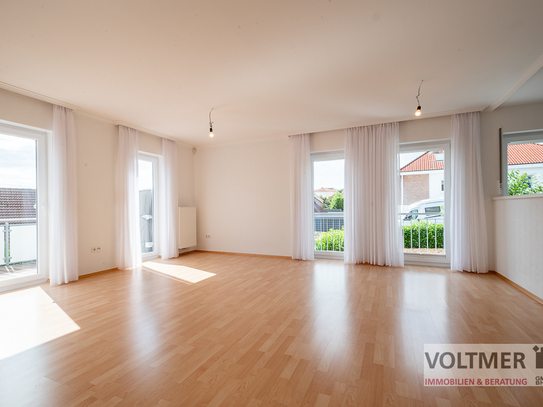 NEUES ZUHAUSE - lichtdurchflutete 3-Zimmer-Wohnung mit Balkon und kleinem Garten in Ottweiler!