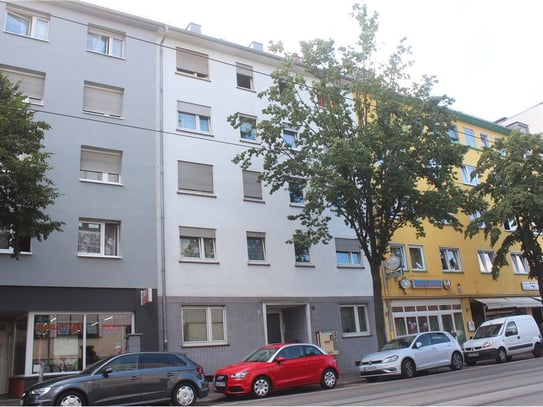 REMAX - **Gut vermietete kleine Wohnung mit gutem Grundriss***