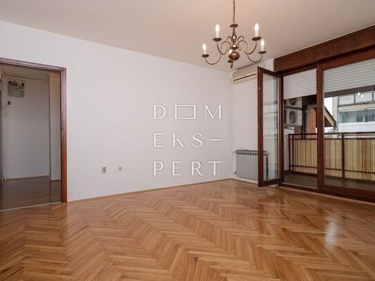 Maksimir, Ivan Rendic St., two-bed flat on top floor - 60m2