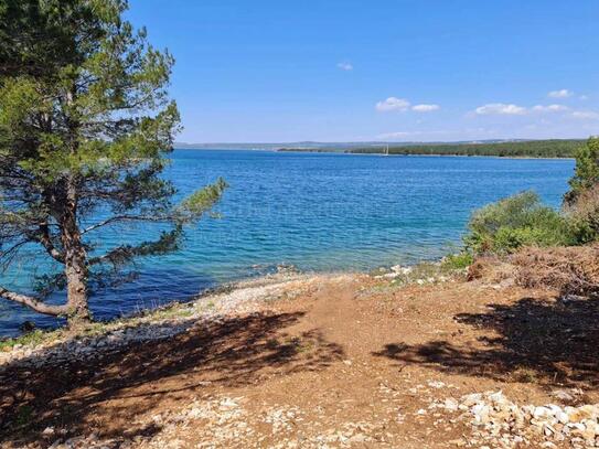 Ackerland, erste Reihe, Bilice - Šibenik