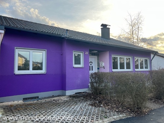 SANIERUNGSBEDÜRFTIGES EINFAMILIENHAUS MIT EINGEWACHSENEM GARTEN UND GARAGE IN ERBENDORF