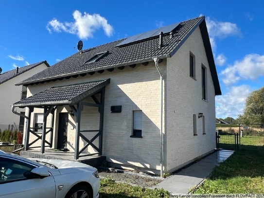 Tolles NIEDRIG-ENERGIEHAUS in toller Wohnlage von Schönewalde