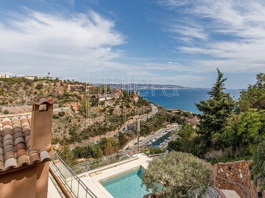 Moderne Villa in Domäne, märchenhafter Meerblick, Pool, Théoule-sur-Mer