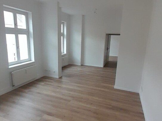 Erstbezug nach Sanierung // Schöne 4/5-Raum Wohnung in Zossen Altstadt mit Gäste WC & Stellplätzen