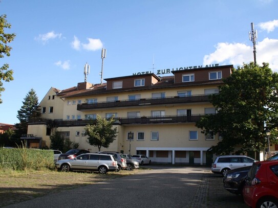 Ehemaliges Hotel sucht neuen Besitzer! Umbau zu altengerechten Wohnen denkbar...