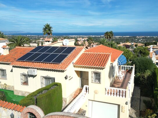 Schöne Villa mit herrlicher Aussicht und vielen Extras in Denia am Montgo