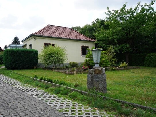 Schönes kleines und feines Einfamilienhaus mit Garage und Keller