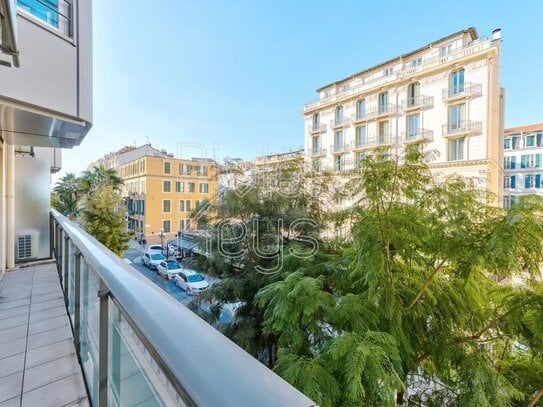 Hübsche 2,5 Zi-Wohnung mit Balkon im Herzen von Nizza