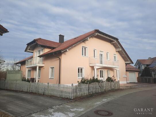 Tolle Dachgeschosswohnung mit ausgesprochen viel Platz in bester Wohnlage!