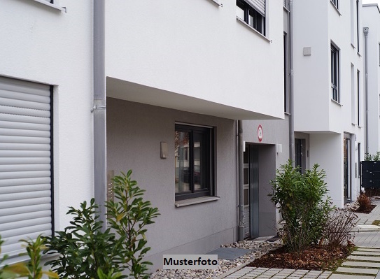 Reihenendhaus mit Garage und Terrasse in guter Lage