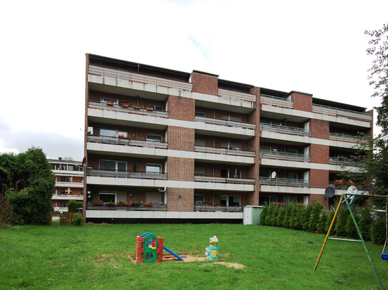 DG, Moderner Grundriss! Großer Balkon! Neue Fenster!