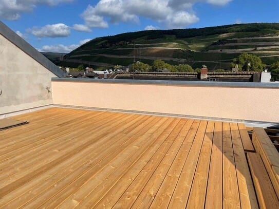 Erstbezug - Sehr hochwertige, sehr helle 3 Zi- Loftwohnung mit sehr großer Dachterrasse