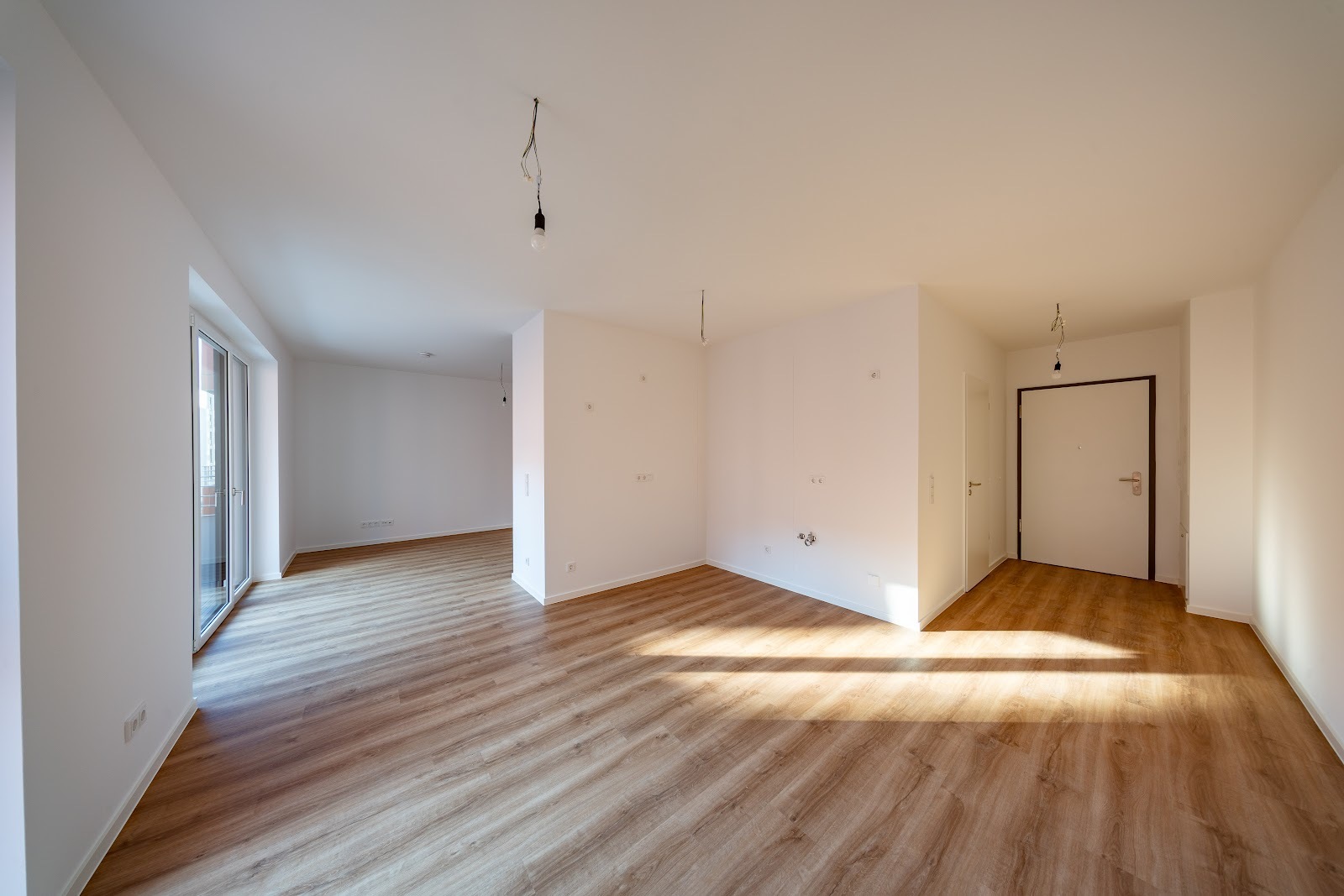 Helle Wohnung im Erstbezug / WBS bis 160, 180 oder 220 % erforderlich - Photo 1