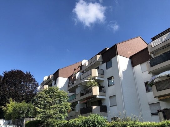 Schöne 3 Zimmer City-Dachgeschoss Wohnung mit Balkon in zentraler Lage von Idstein (vermietet)