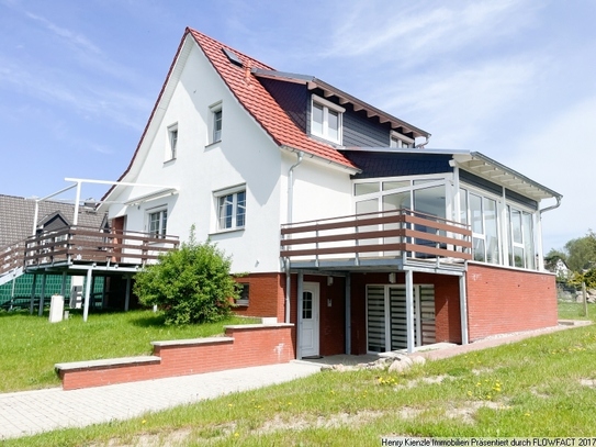 * BLICK AUF DAS PEENEUFER * 4-Raum-Maisonette-Wohnung in Mahlzow!