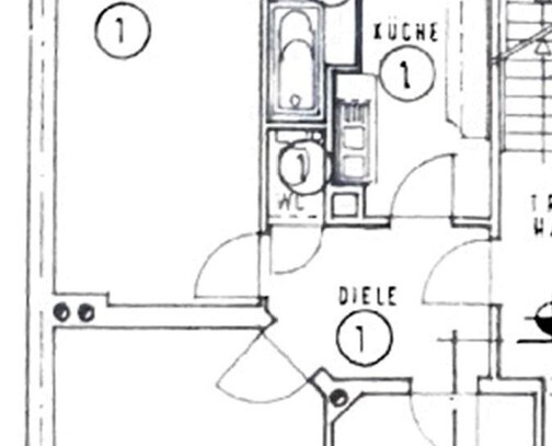 Zentralgelegene energieeffiziente 3 Zi Altbauwohnung (Erdgeschoss) in Mainnähe