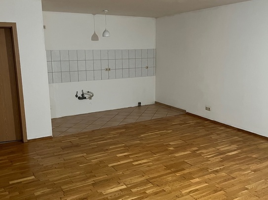 Einraumwohnung im Erdgeschoss