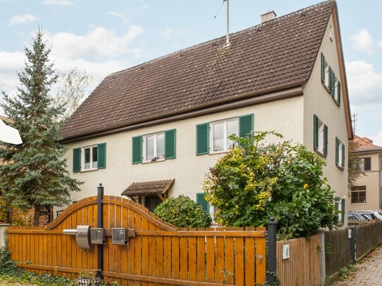 Älteres geräumiges Haus mit sechs Zimmern (für ca. 1 Jahr) in Neusäß Ortsteil zu vermieten