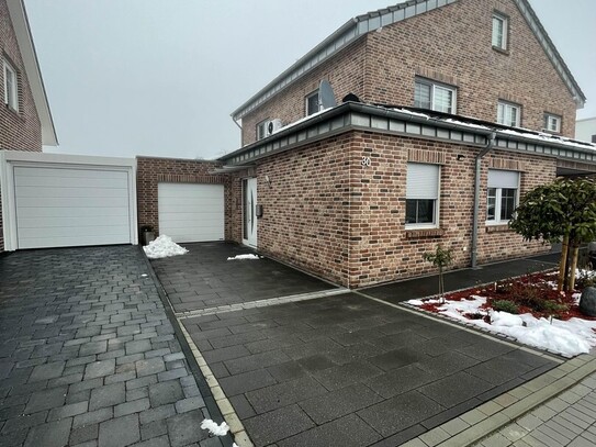 Seniorengerechte EG Wohnung, 35 qm Terrasse, Markise, Gartennutzung, neuwertiges Gartenhaus