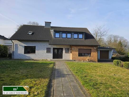 Solides, freistehendes Ein-Zweifamilienhaus mit Ausbaupotential in Gräfrath