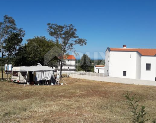 ISTRIEN, VIŠNJAN – Grundstück für den Bau von 3 Villen mit Meerblick