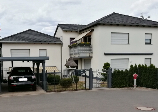 Attraktives Mehrfamilienhaus in ruhiger Stadtrandlage !