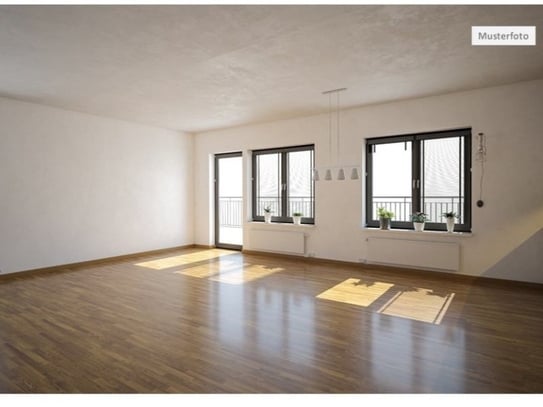 Etagenwohnung in 70178 Stuttgart, Paulinenstr.