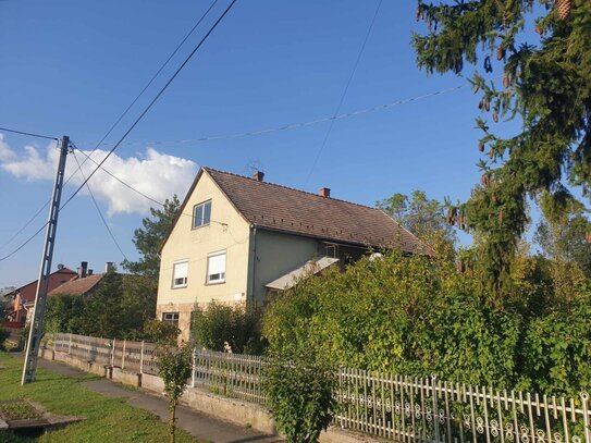 Zweistöckiges Haus zum Verkauf in einem kleinen Dorf im Komitat Somogy