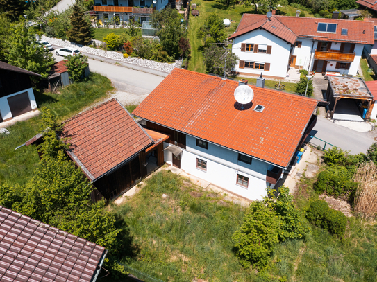 Landhaus zum sanieren mit vielseitigen Grundstück in Brombach