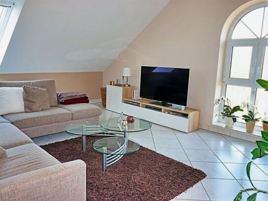 Hochwertig ausgestattete Maisonette-Wohnung am Ortsrand von Oberhausen-Rheinhausen, OT Oberhausen!