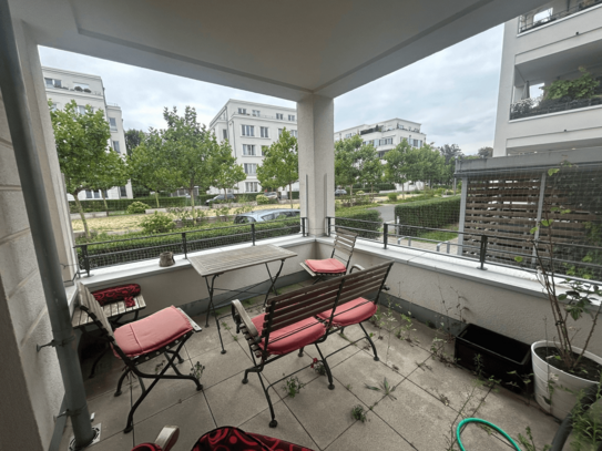 Elegante Hochparterre-Wohnung mit Garten, Terrasse und Balkon in Zehlendorf