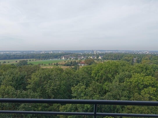 Schöner Weitblick - 3-Zimmer-Wohnung im 15. Stock im Asemwald