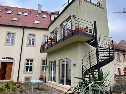 Individuelle Dreiraumwohnung mit Dachterrasse