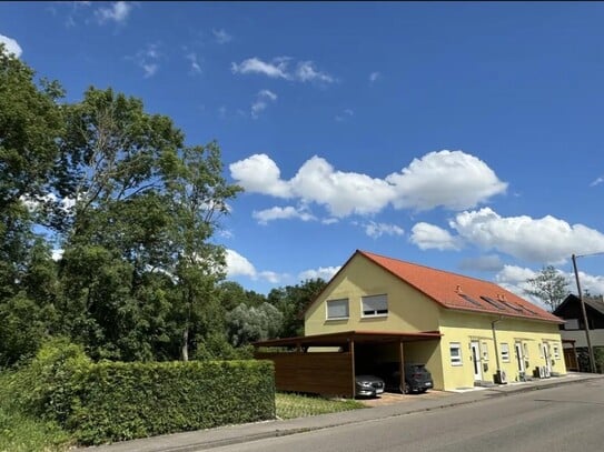 Moderne 5-Zimmer Familienwohnung (Energieeffizienzklasse A+) mit Carport und Garten