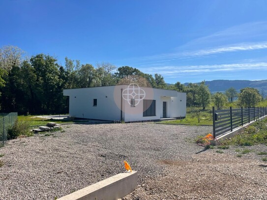 Sommerhaus im Grünen * Neubaubungalow mit Pool * Nahe Krsan