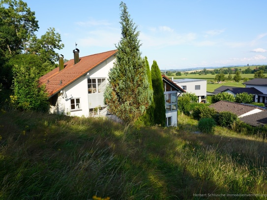 Außergewöhnlich Wohnen auf großem Grund mit Bauplatz und Panoramablick in Leutkirch/Diepoldshofen