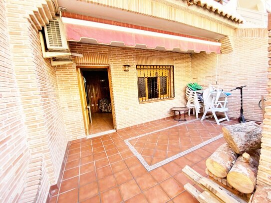 Bungalow in Torrevieja with 3