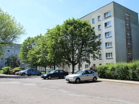 2-Raum Wohnung mit Balkon & Ausblick im 4.OG!