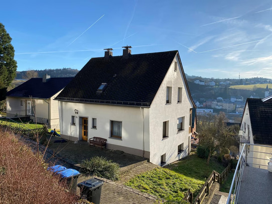 Freistehendes Einfamilienhaus Massivbau in Gerolstein