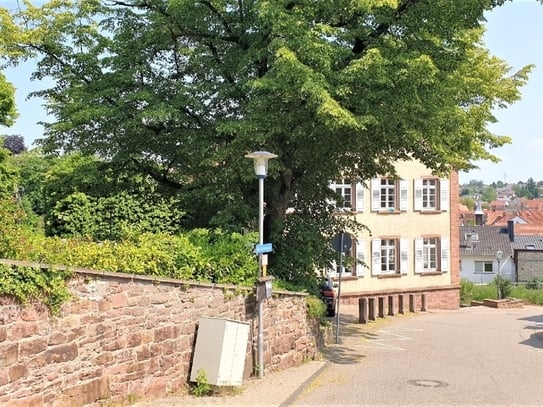 GRUNDSTÜCK FÜR EIN GROßES EINFAMILIENHAUS (ca. 180 m²) ODER FÜR 2 DOPPELHAUSHÄLFTEN MIT BAUGENEHMIGUNG