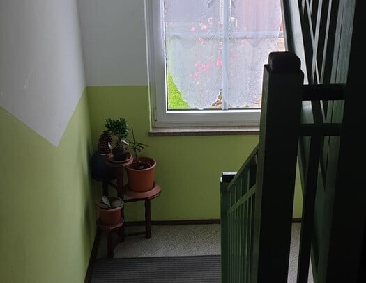 ohne Prov.: 3-Raum-Wohnung, große Küche, Bad mit Fenster, Wanne und Dusche / auch ALG I/II möglich