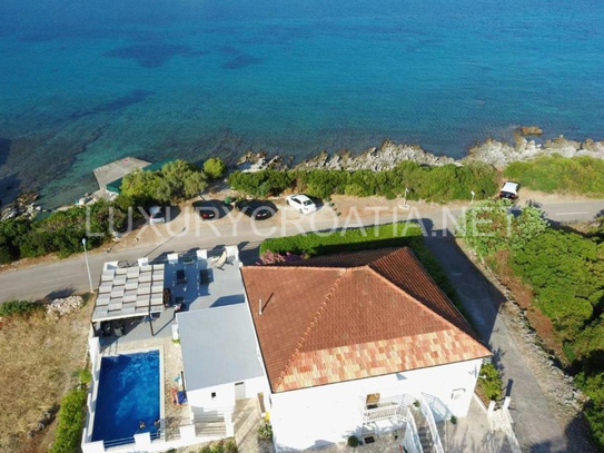 Steinhaus am Wasser mit Pool zum Verkauf auf der Insel Korcula in Kroatien