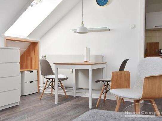 List-Oststadt, Helle, modern möblierte DG-Wohnung Nähe Moltkeplatz