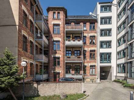 Traumwohnung im sanierten Denkmal sucht neuen Eigentümer. Provisionsfrei!!